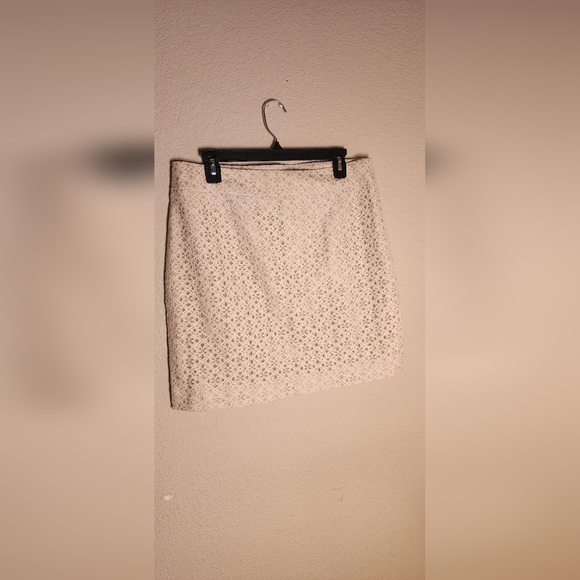 Lace-A-line skirt By Ann Taylor - Picture 2 of 3